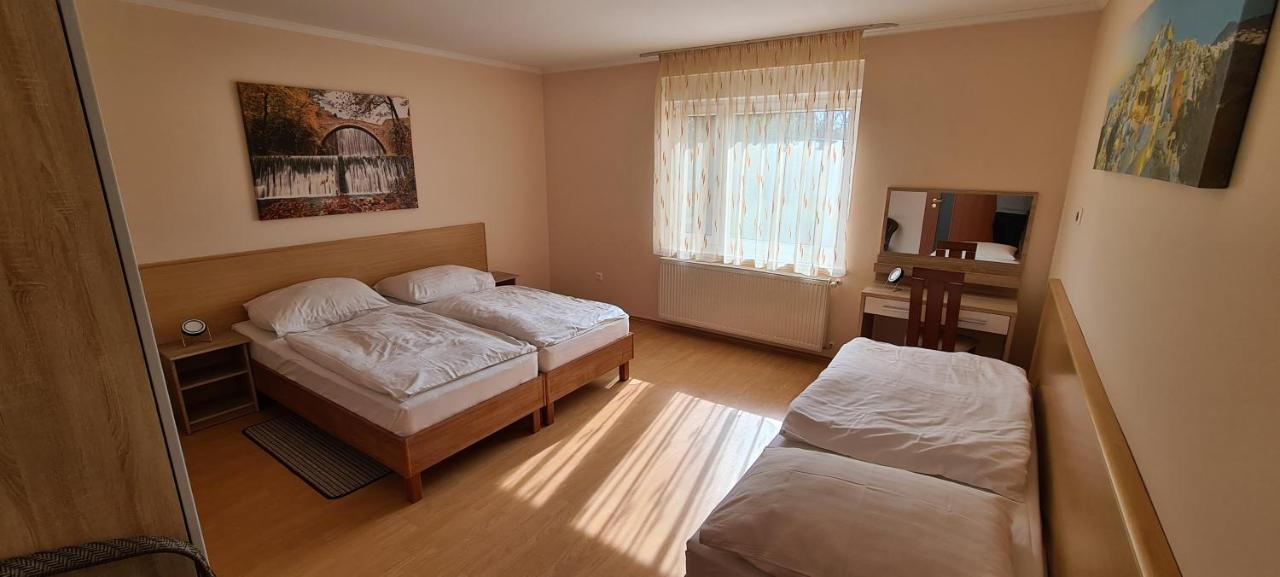 Margareta Penzion Veľký Meder Buitenkant foto